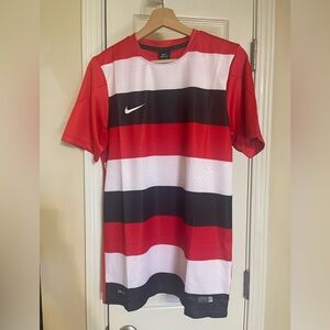 NWT - Nike Soccer Jersey Men's Medium Red Short Sleeve Shirt Team Striped